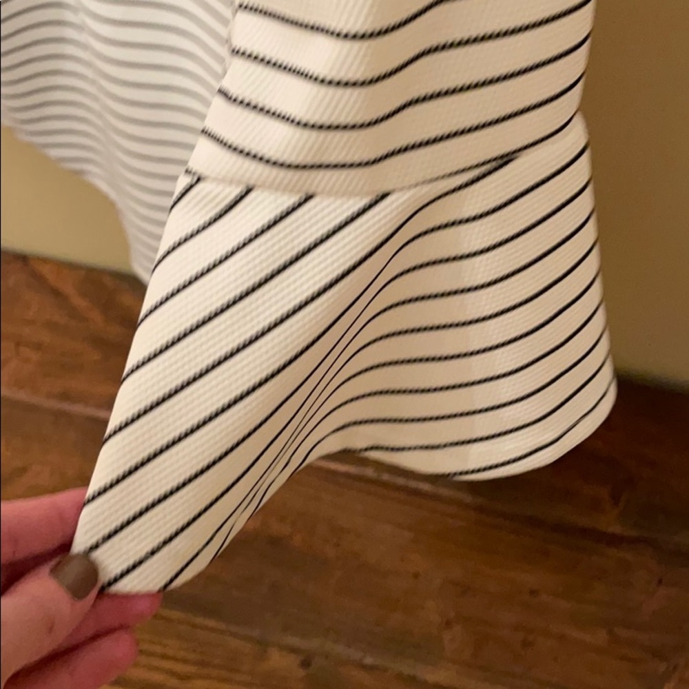 Women’s Quarter Sleeve Stripe Top - Picture 4 of 4